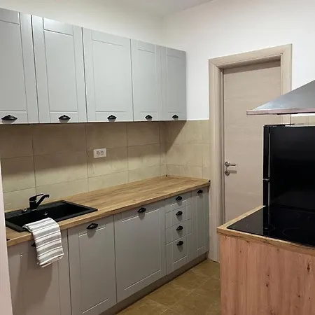 Tik-tak Apartment *