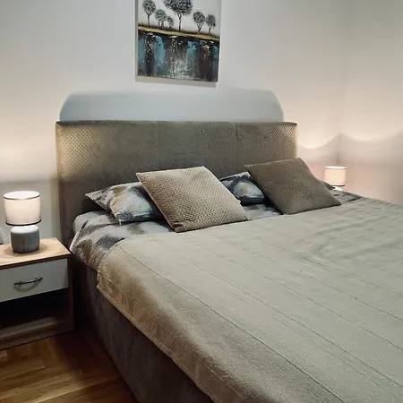 Apartment Tik-tak *